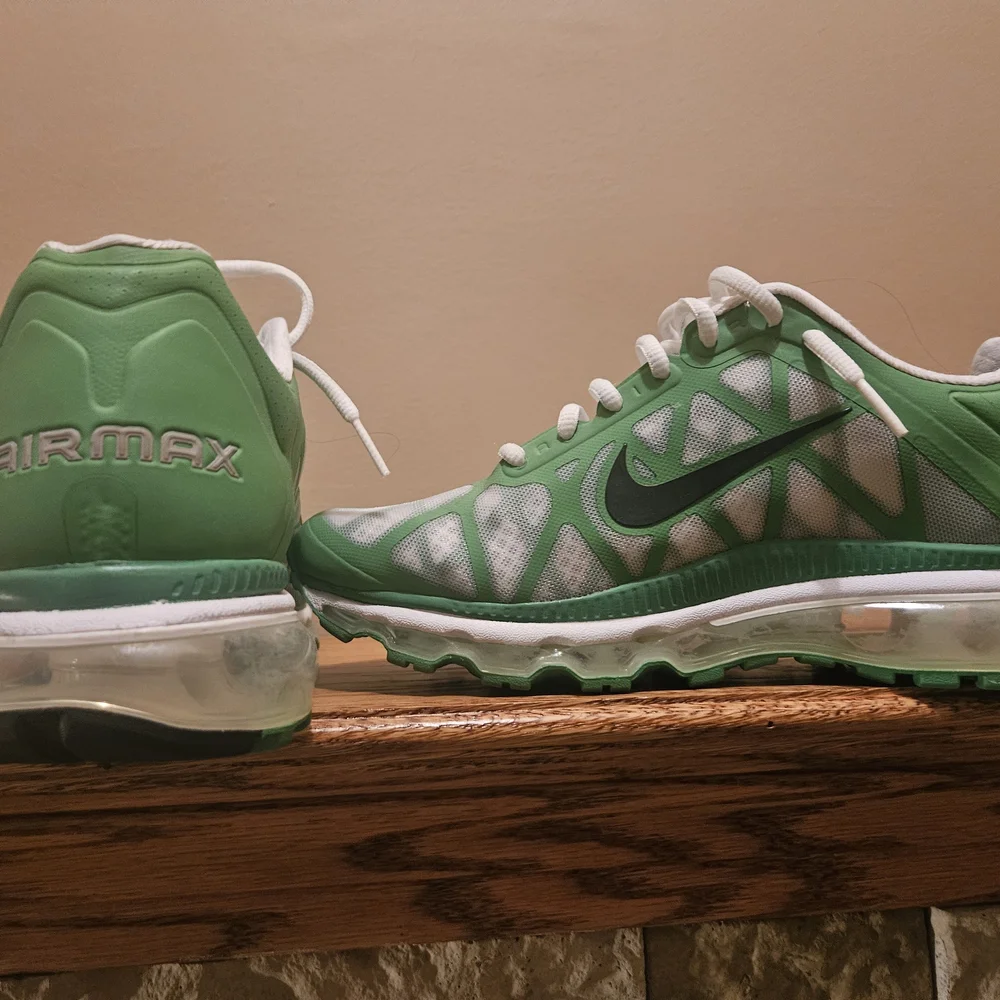 Nike Air Max 2011 Womens Size 10 Shoes - Picture 3 of 5
